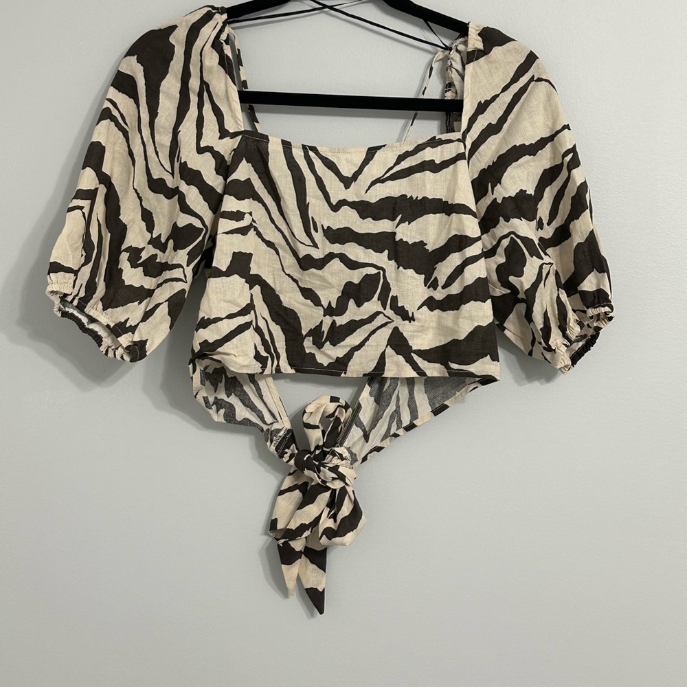 Never Worn HALARA Zebra Print Backless Tie-Back Crop Top